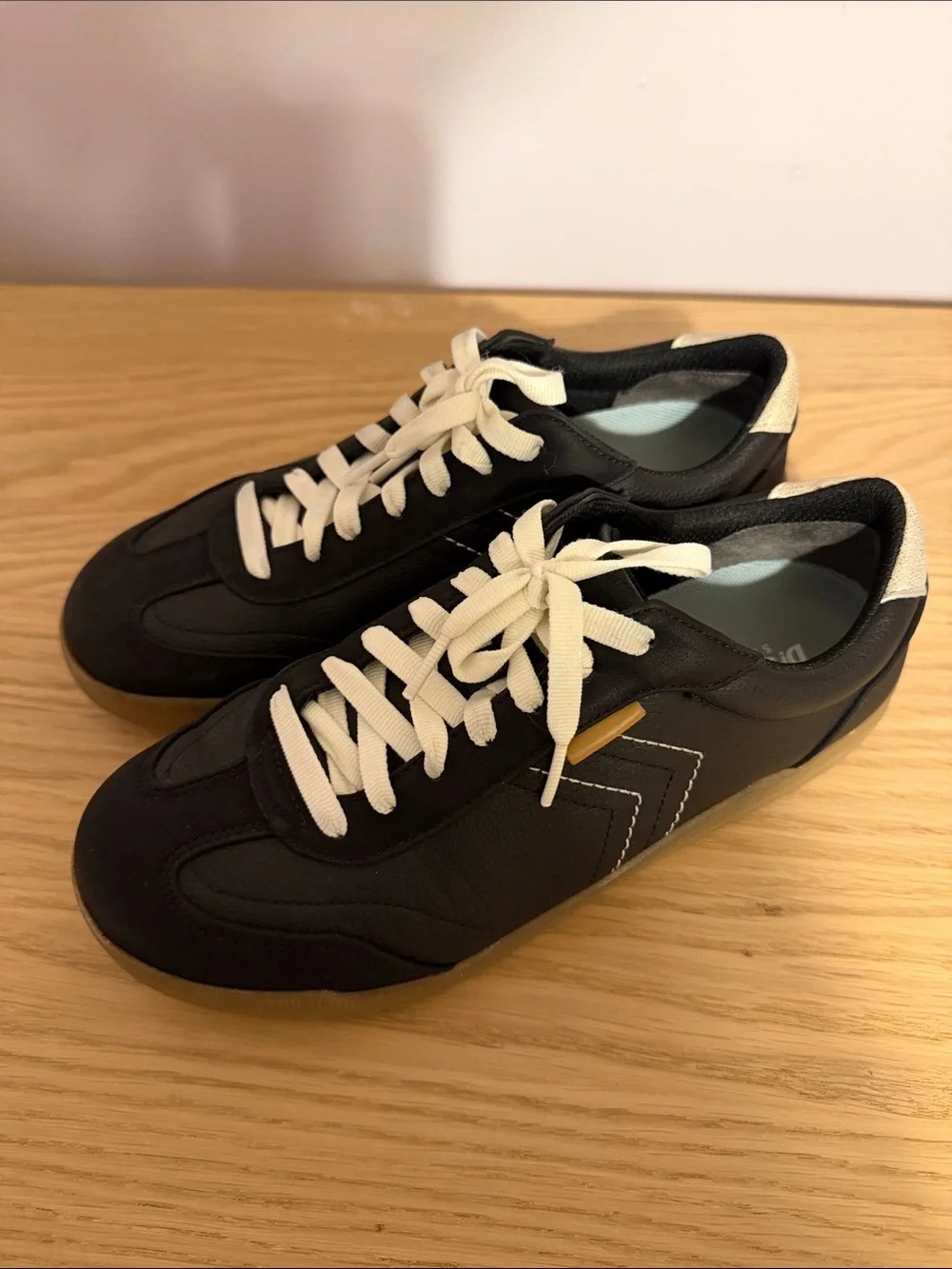 Women’s Black Dr. Scholl’s Sneakers 7.5